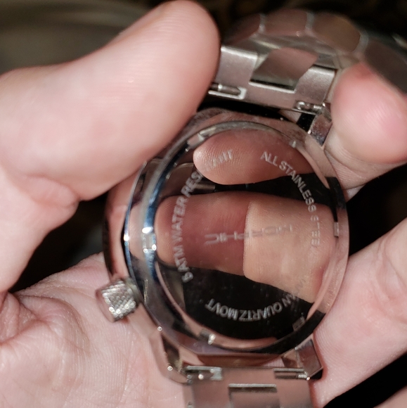 Watch - Picture 3 of 3